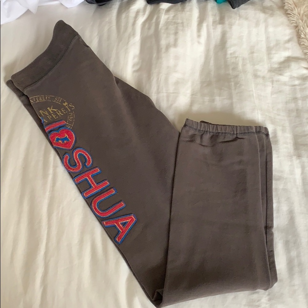 Joshua Perets // joggers